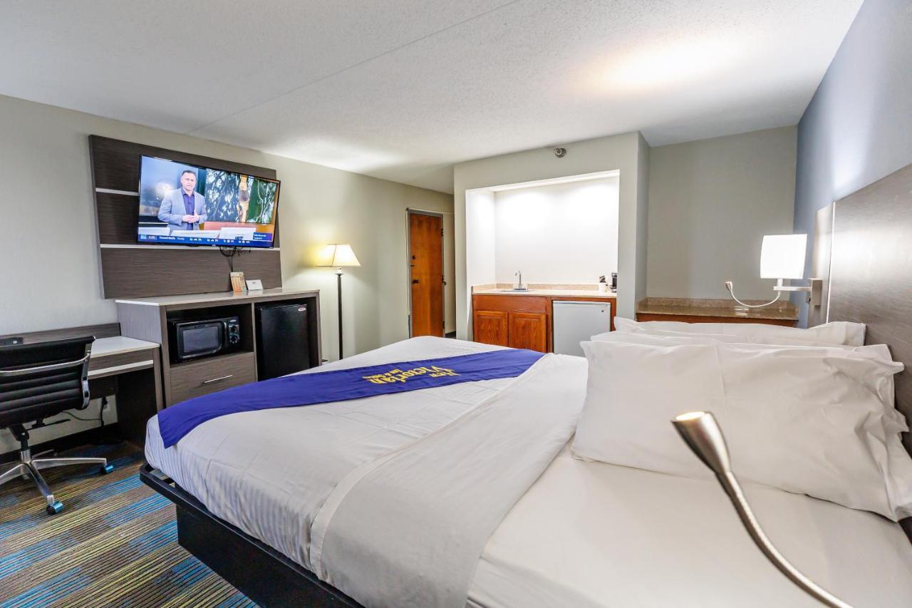 New Victorian Inn & Suites Омаха Екстер'єр фото