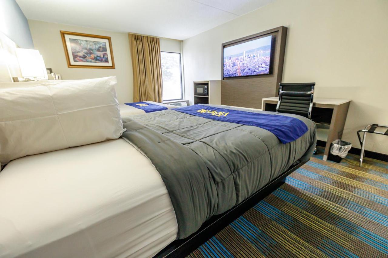 New Victorian Inn & Suites Омаха Екстер'єр фото