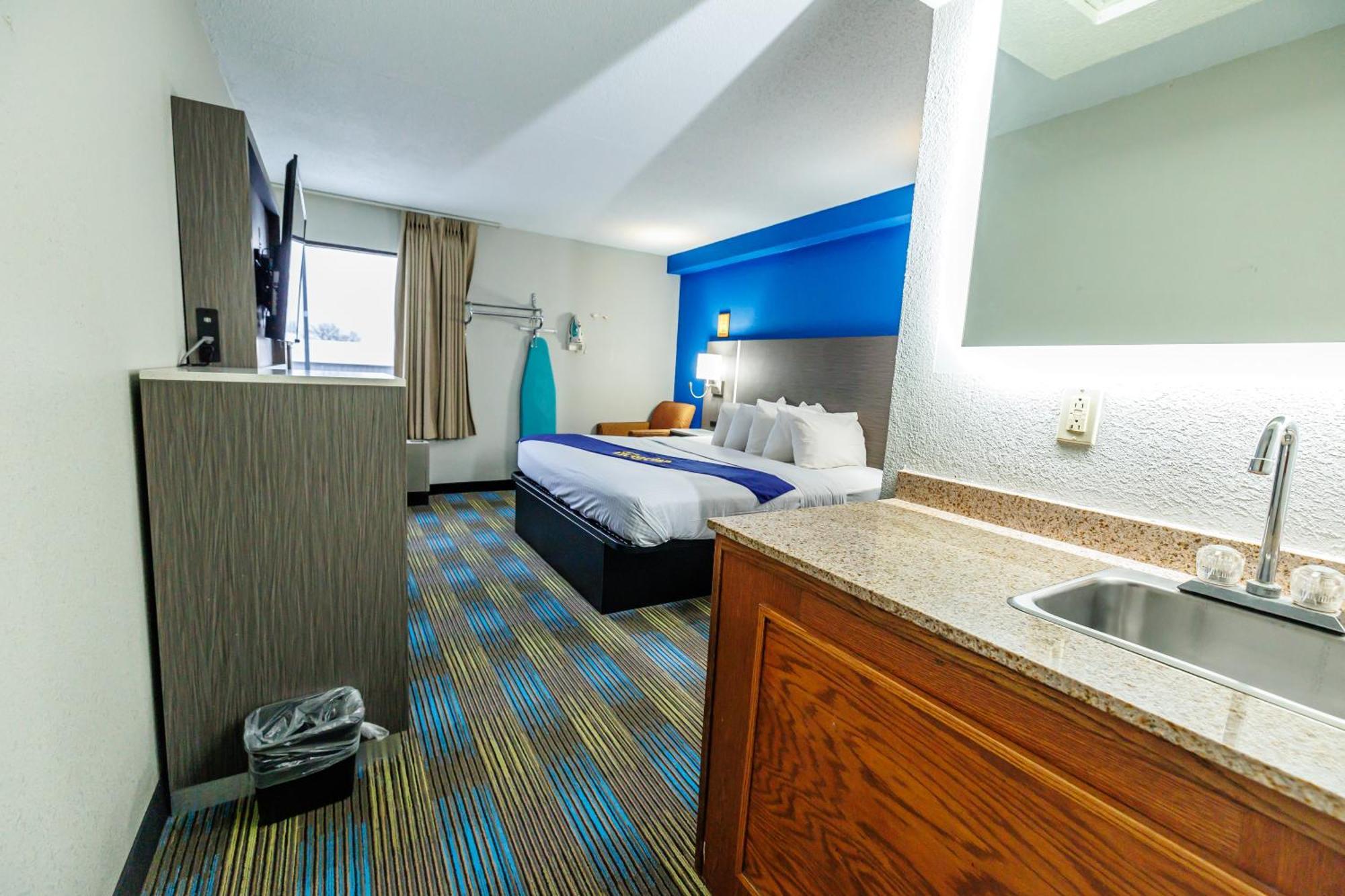New Victorian Inn & Suites Омаха Екстер'єр фото
