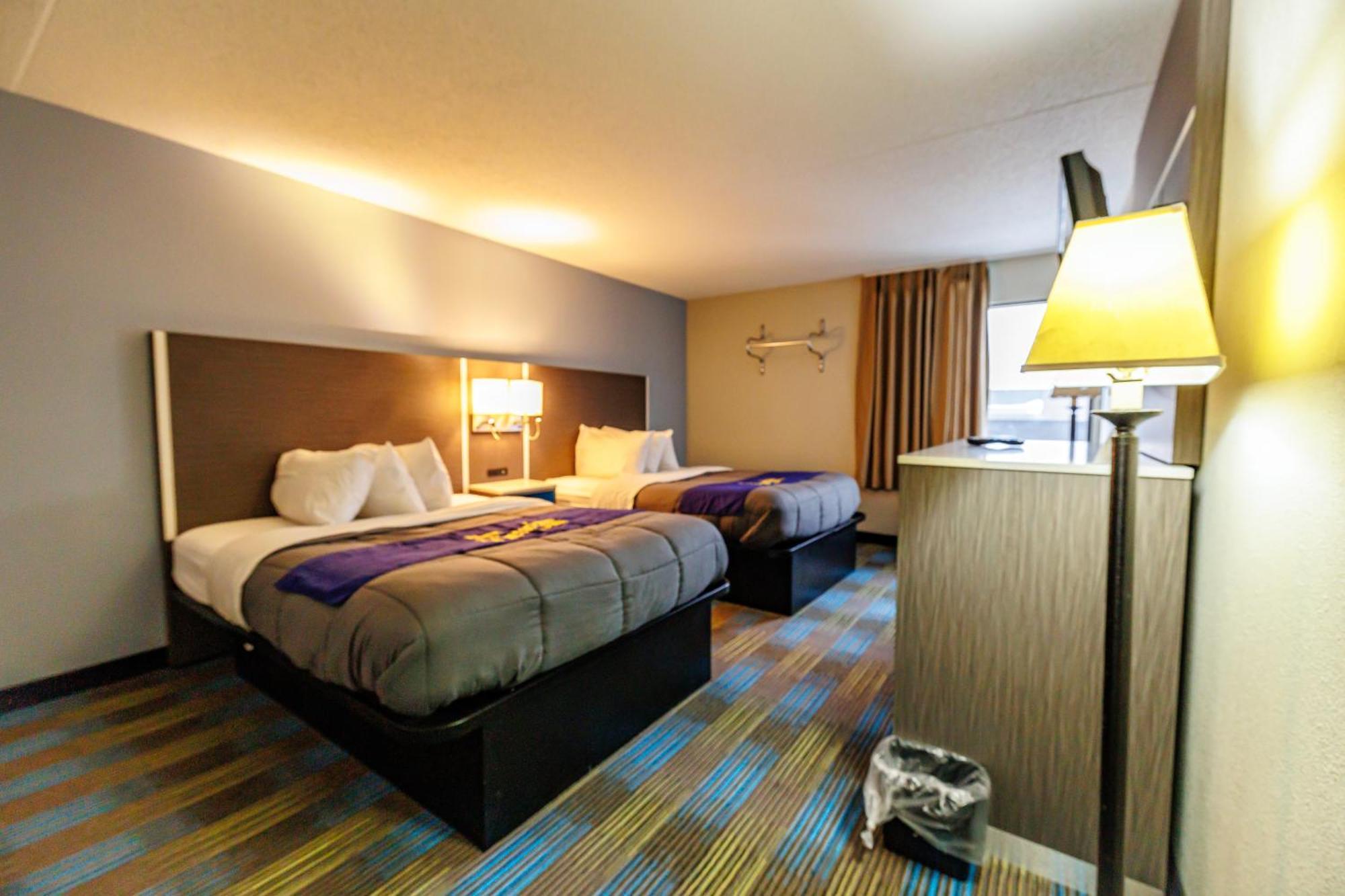 New Victorian Inn & Suites Омаха Екстер'єр фото