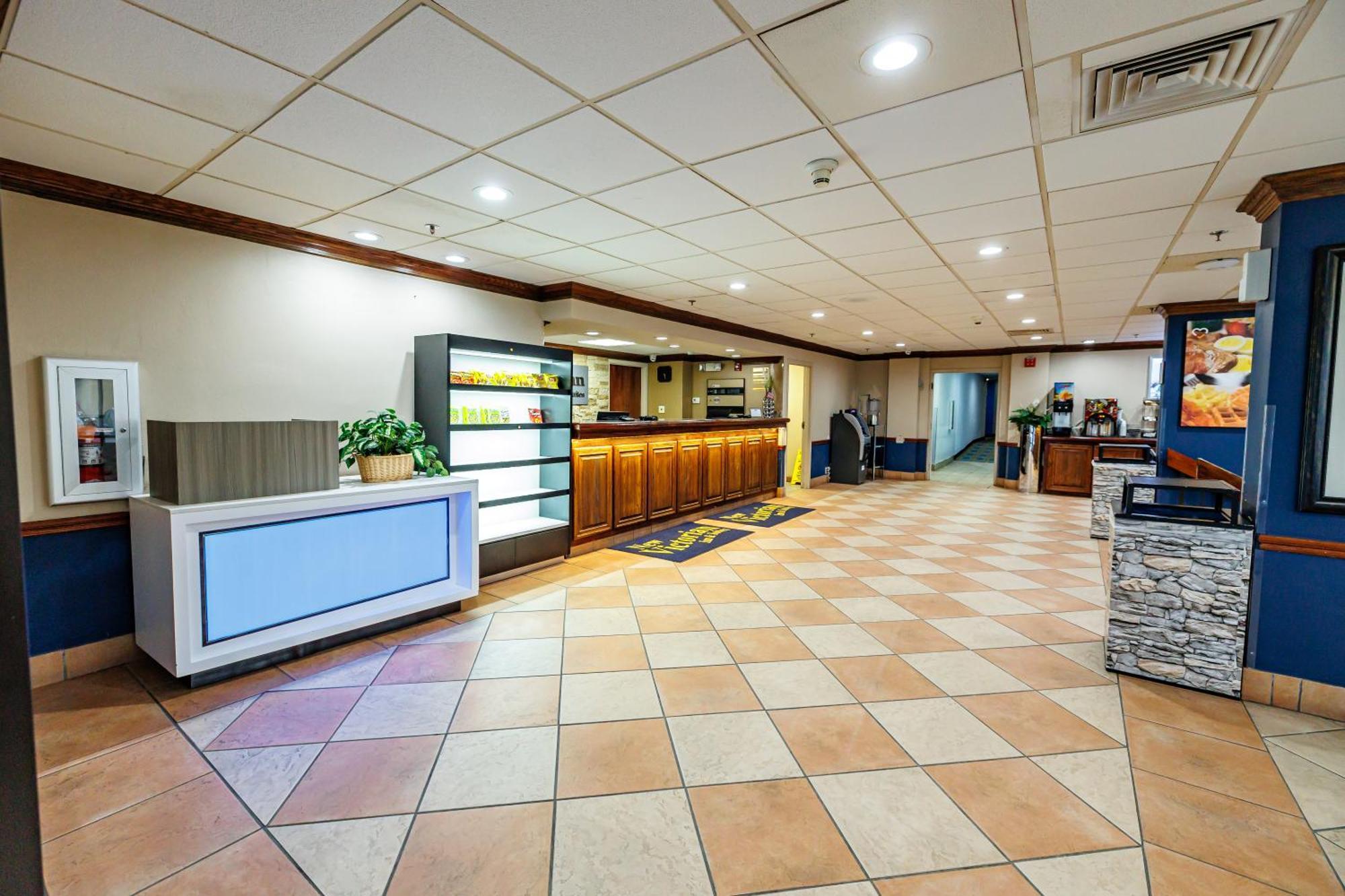 New Victorian Inn & Suites Омаха Екстер'єр фото