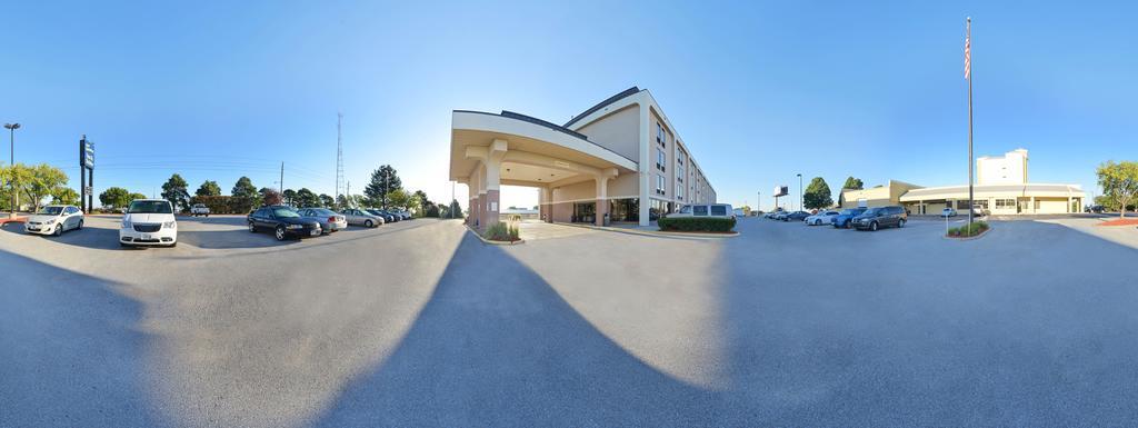 New Victorian Inn & Suites Омаха Екстер'єр фото